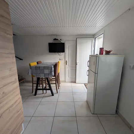 1chambre Et 1 Clic Clac דירה